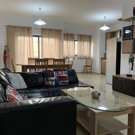 Protea Court Apartments, St Julians Saint Julian's Bagian luar foto