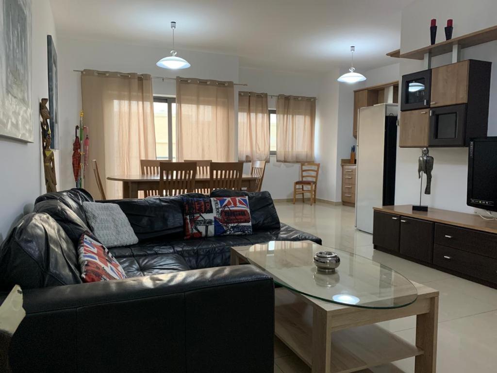 Protea Court Apartments, St Julians Saint Julian's Bagian luar foto